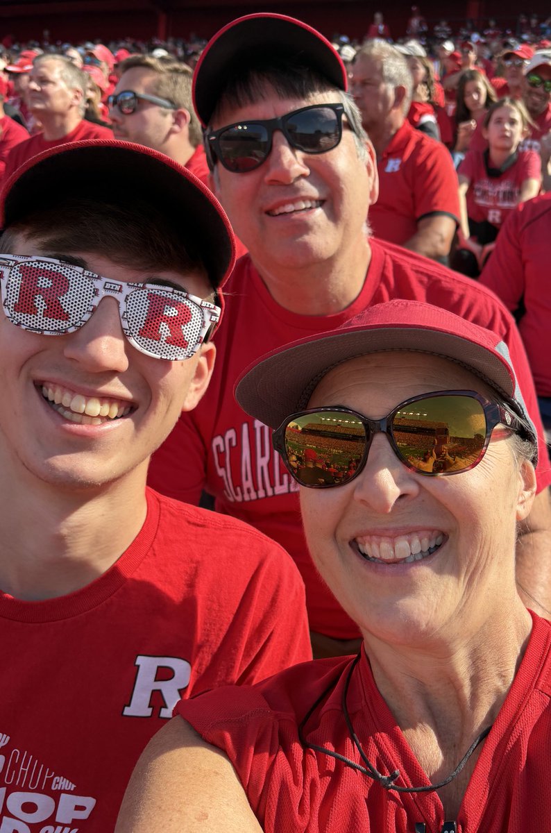 mcref_real_life's tweet photo. C’mon Rutgers!!!! 
#RutgersFBFans @RUAthletics @RFootball #RFootball #CHOP https://t.co/QccchLYhyE