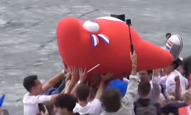 hélèna tweet media