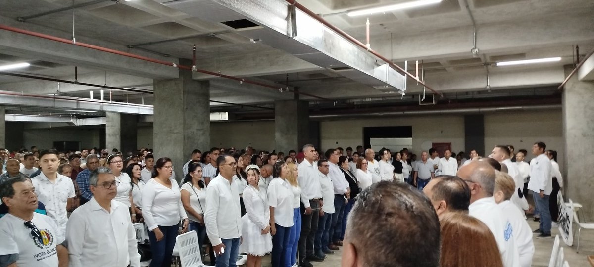 caenpeco's tweet photo. #12Octubre #AD ratifica en #ElVigía #Mérida durante el gran #MaelecAD su linea democrática y la conquista de los espacios de participacion ciudadana se recuperan con la ruta electoral @ManuelMoraAD @XiomaraRiveraA3 https://t.co/R6GPTMb1Y2