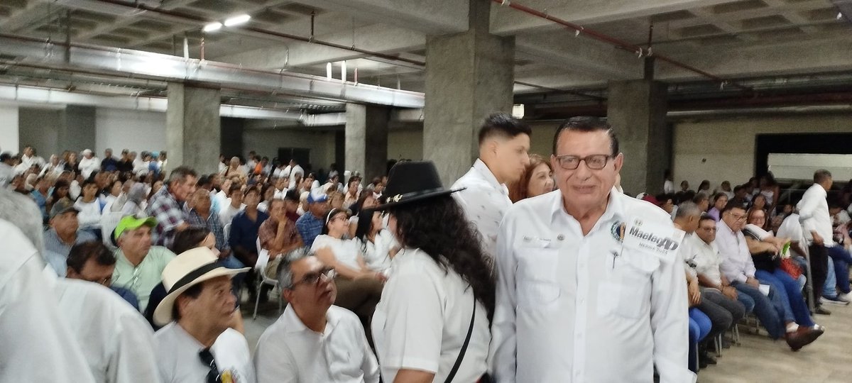 caenpeco's tweet photo. #12Octubre #AD ratifica en #ElVigía #Mérida durante el gran #MaelecAD su linea democrática y la conquista de los espacios de participacion ciudadana se recuperan con la ruta electoral @ManuelMoraAD @XiomaraRiveraA3 https://t.co/R6GPTMb1Y2