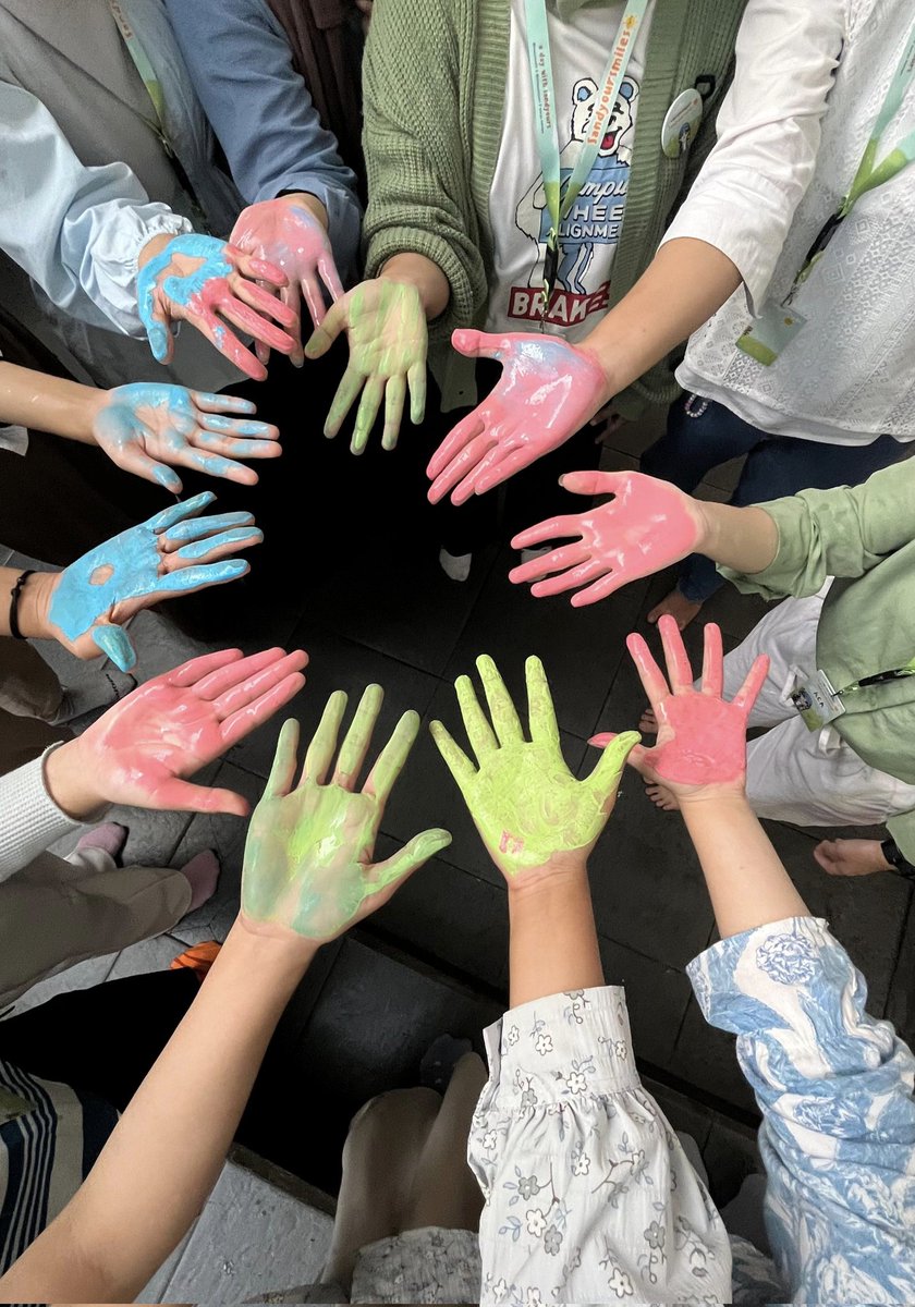 sandyourbae's tweet photo. sandy, mungkin ini salah satu hal yang bisa sandyours wujudin secara pelan-pelan untuk menjadi komunitas yang sehat dan bermanfaat untuk orang banyak seperti yang kamu bilang❤️ oh iya kamu juga disemangatin sama mereka loh, mereka gemes gemes banget ya? #sandyourheart https://t.co/fOk5eHqUCH