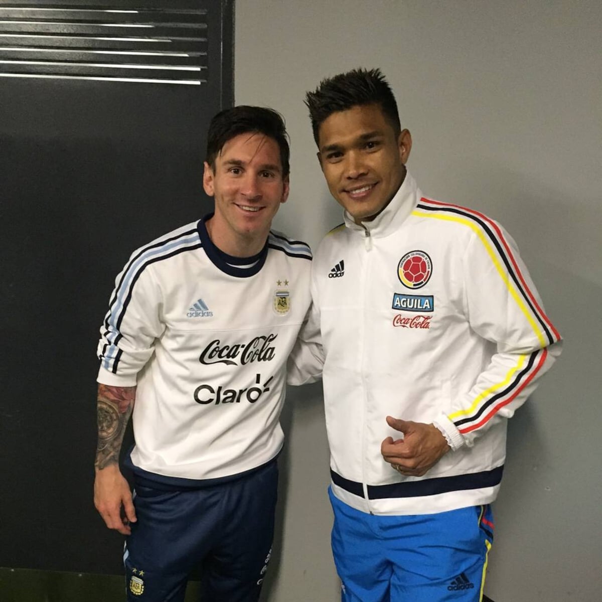Messi con antonella 😐 // Messi con Teo Gutiérrez 😁