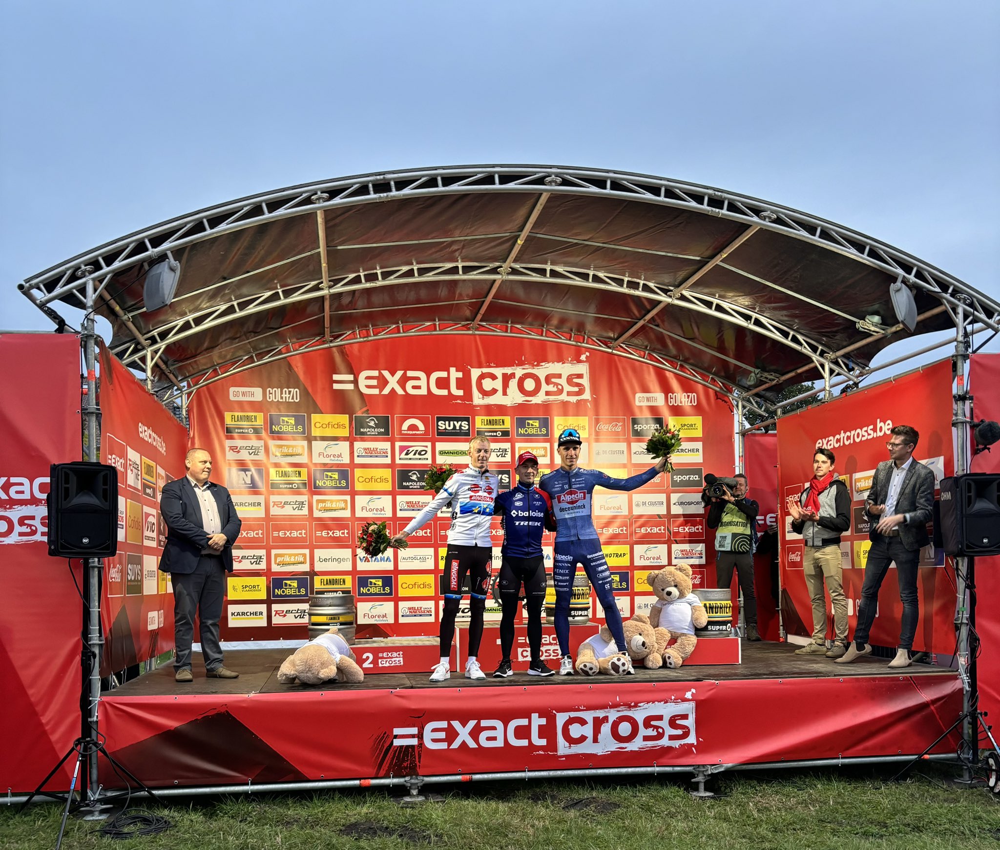 Il podio a Beringen, gara che ha aperto la stagione di ciclocross in Belgio © Exact Cross