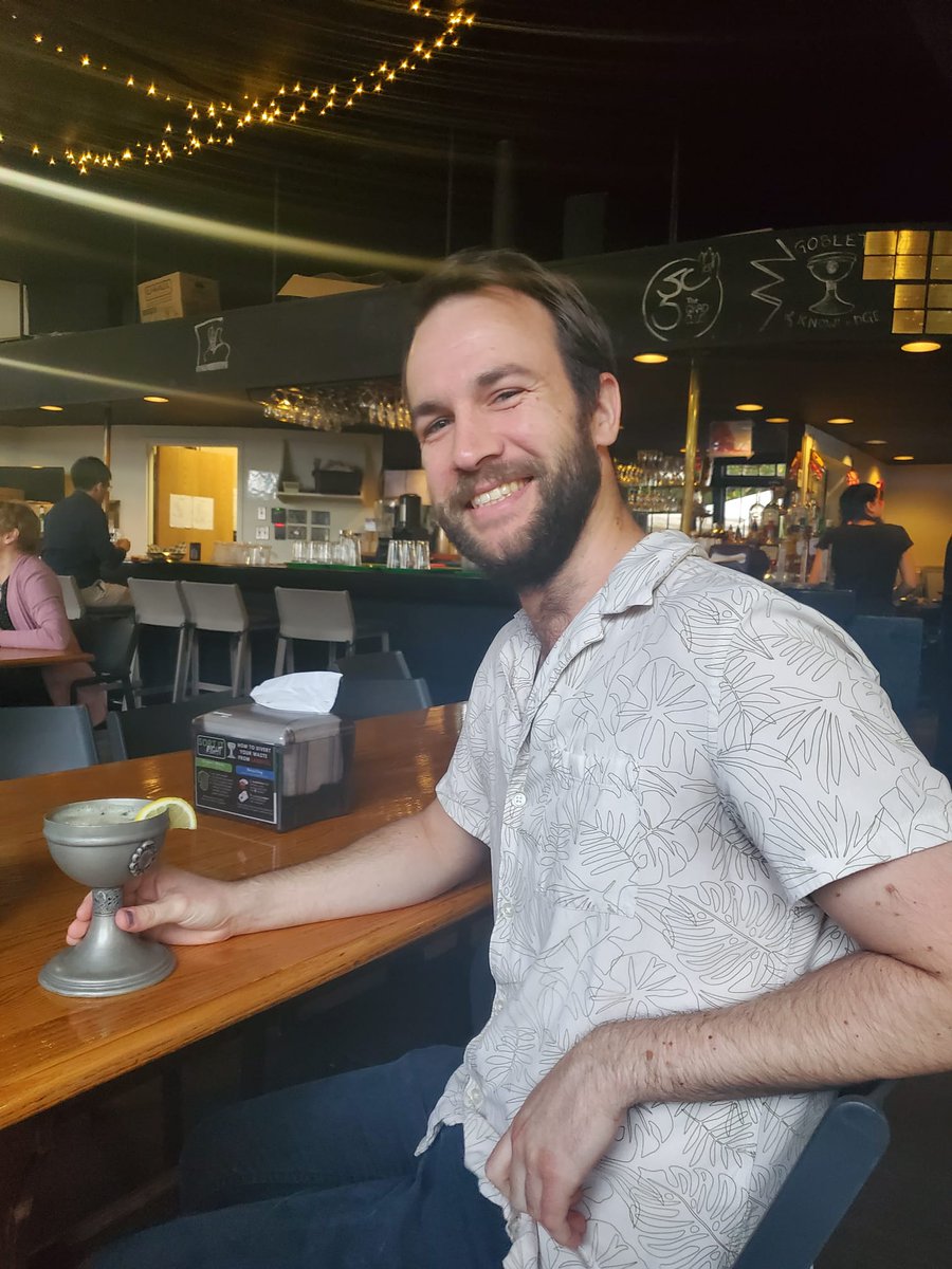 MenthAlan's tweet image. After a successful defense, I finally finished my PhD at Western University!! My thesis focuses on the impacts of group living features on the evolution of altruistic behaviors. Huge thanks to @geoffwild  for the fantastic supervision!