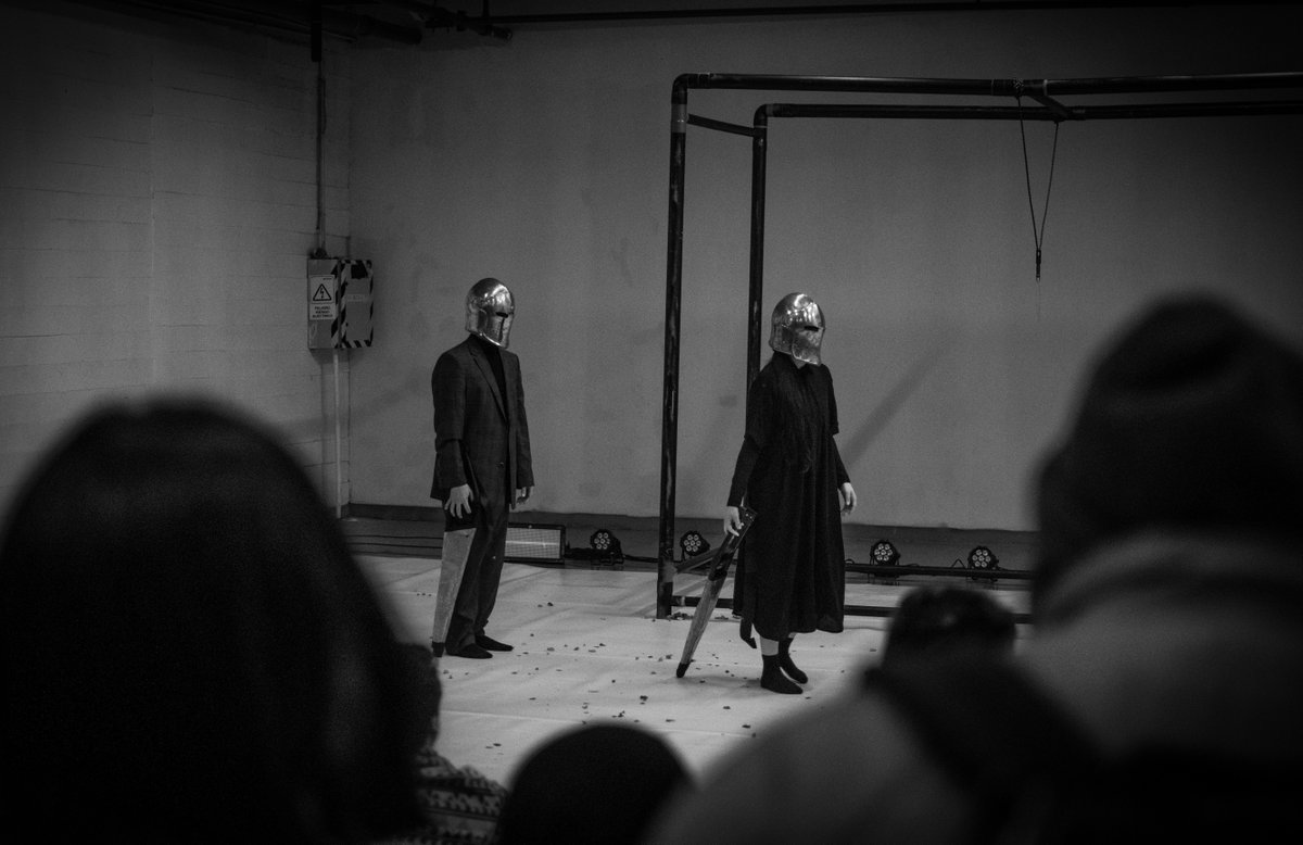 Centro_Ceina's tweet image. Agradecemos a todas y todos quienes asistieron a Persona 101 🙌 El pasado jueves, #CEINA fue escenario de PERSONA 101, una colección coreográfica de Nicolás Gatica que busca capturar y transformar las complejidades de la existencia humana en una experiencia coreográfica única.