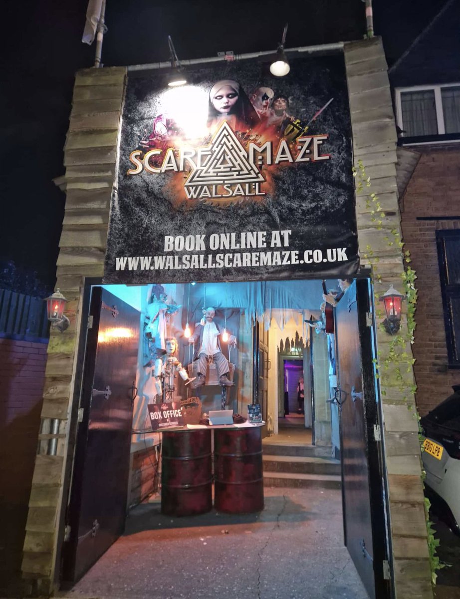 First night last night, total success, such a busy and great atmosphere, see you all this evening...