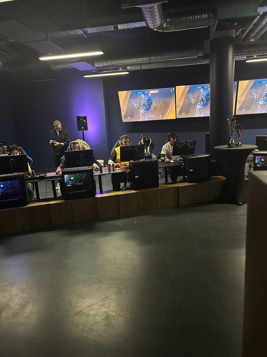 We are pretty much confirmed 1st place in groups, 4-0 last match in 2 hours… dutch pick up stack going strong.

Now we support these goats, gl <a href="/SatsuiR6/">𝖺𝗅𝗀</a> <a href="/benelope_r6/">Benelope</a>