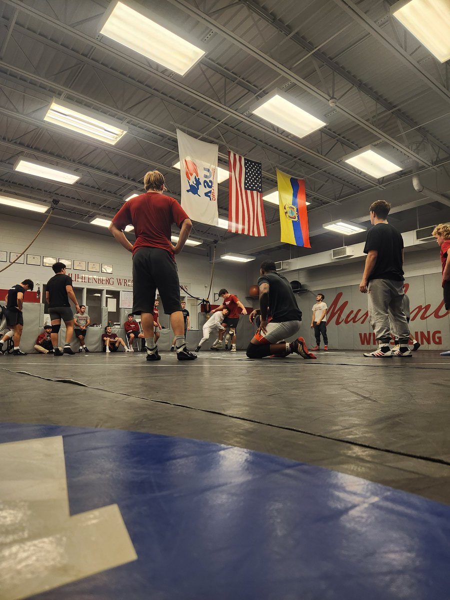 rockreax's tweet photo. Start of Saturday practice @MulesWrestling. https://t.co/gsIwVc7kv4