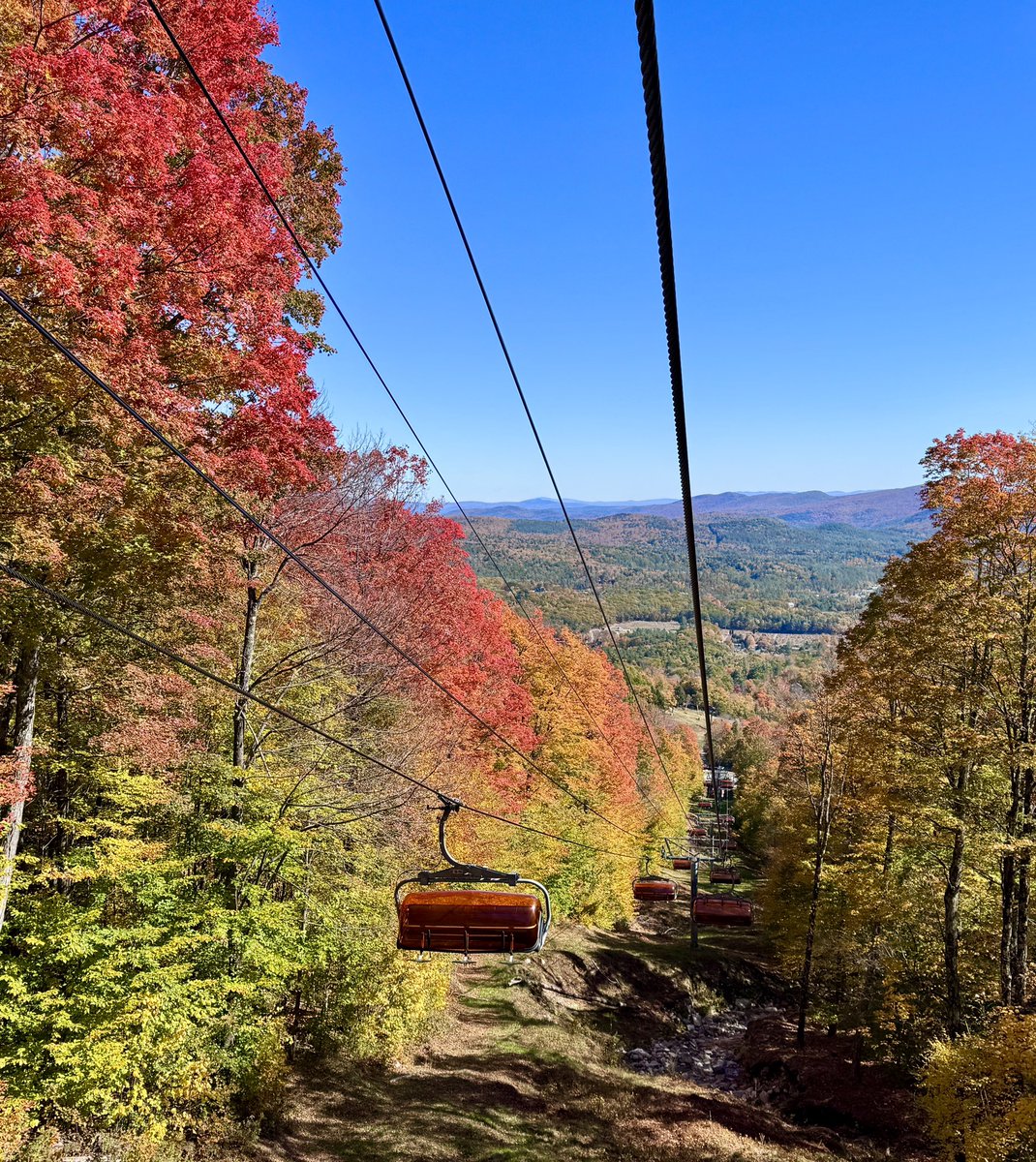 Leaf peeping by bubble at <a href="/OkemoMountain/">OkemoMountain</a>.