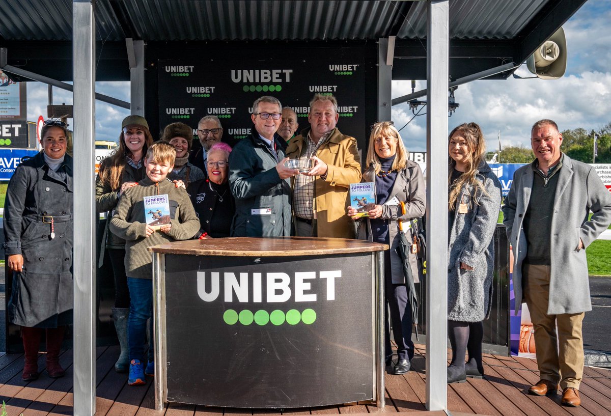 Weatherbys Limited (@weatherbysltd) on Twitter photo Dodger Long under <a href="/samtwiston/">Sam Twiston-Davies</a> was a comfortable winner of the £25k Paul Ferguson’s Jumpers To Follow 4yo Hurdle <a href="/Chepstow_Racing/">Chepstow Racecourse</a>.
Really well done to Sam and <a href="/HDickinRacing/">Harriet Dickin Racing</a> and many congratulations to The Dodger Long Partnership.
It was great that <a href="/paulfergusonJTF/">Paul Ferguson</a> was on hand to Dodger Long under <a href="/samtwiston/">Sam Twiston-Davies</a> was a comfortable winner of the £25k Paul Ferguson’s Jumpers To Follow 4yo Hurdle <a href="/Chepstow_Racing/">Chepstow Racecourse</a>.
Really well done to Sam and <a href="/HDickinRacing/">Harriet Dickin Racing</a> and many congratulations to The Dodger Long Partnership.
It was great that <a href="/paulfergusonJTF/">Paul Ferguson</a> was on hand to