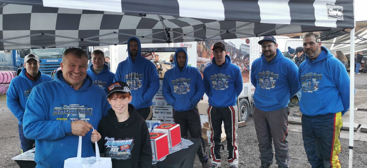 BSCDAF1's tweet photo. S/O Jnr draw at Skegness Raceway. Harrison was the lucky competition winner.

#BriSCAF1 https://t.co/Y4Kkb30Rgv