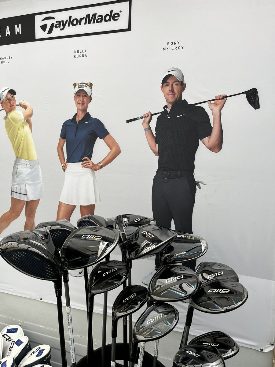 LukeSearleGolf's tweet image. 🤜 Lefty’s Matter 👈 If this is how much fitting kit we carry for lefty’s, just imagine how much for the righty we have 😉 #Custom #Options #GetFitted @TaylorMadeTour