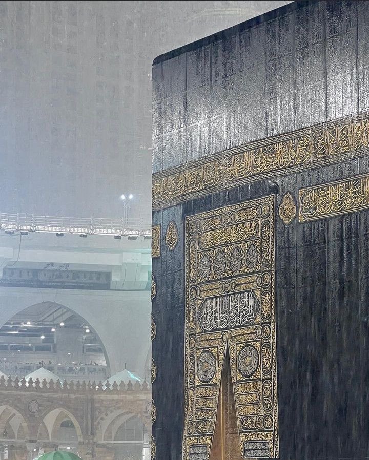 ياربّ والله أمنيتي بسيطه ♥️