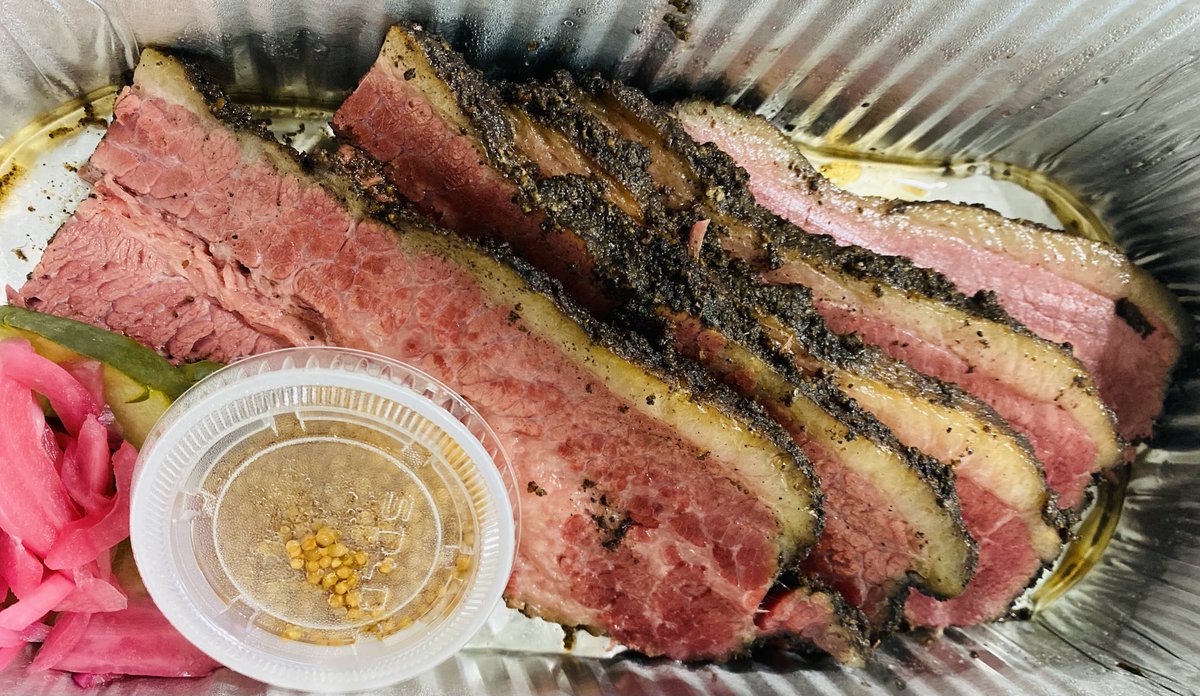 When you have guests who escaped Tampa &amp; St. Pete, make sure they’re fed well ⁦<a href="/SmokeDough/">Smoke and Dough</a>⁩ Stay safe out there