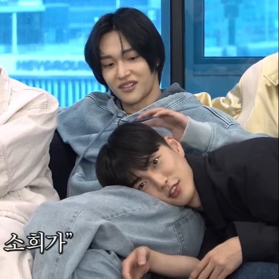 xnghanpics's tweet image. "We've also talked a lot with Seung-han and the company for a long time.

I want you to know that the members thought, thought, and thought deeply about it together." - Wonbin 🥹🥹