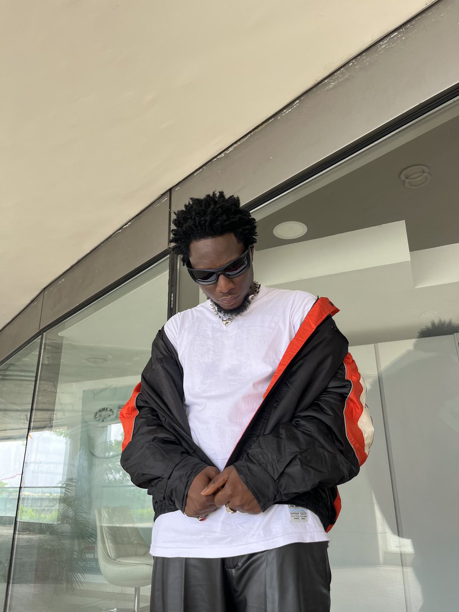 mihkahil's tweet photo. Almost Time 🦠
Pre Save Disconnect Link in Bio https://t.co/1uUbOHgtKn