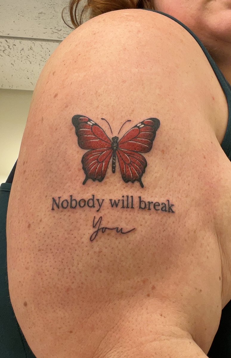 SunflwrMads's tweet photo. Just had to get a tattoo of one of my favourite songs by @mtrench 😍😍😍 https://t.co/IJWOXqhgaO