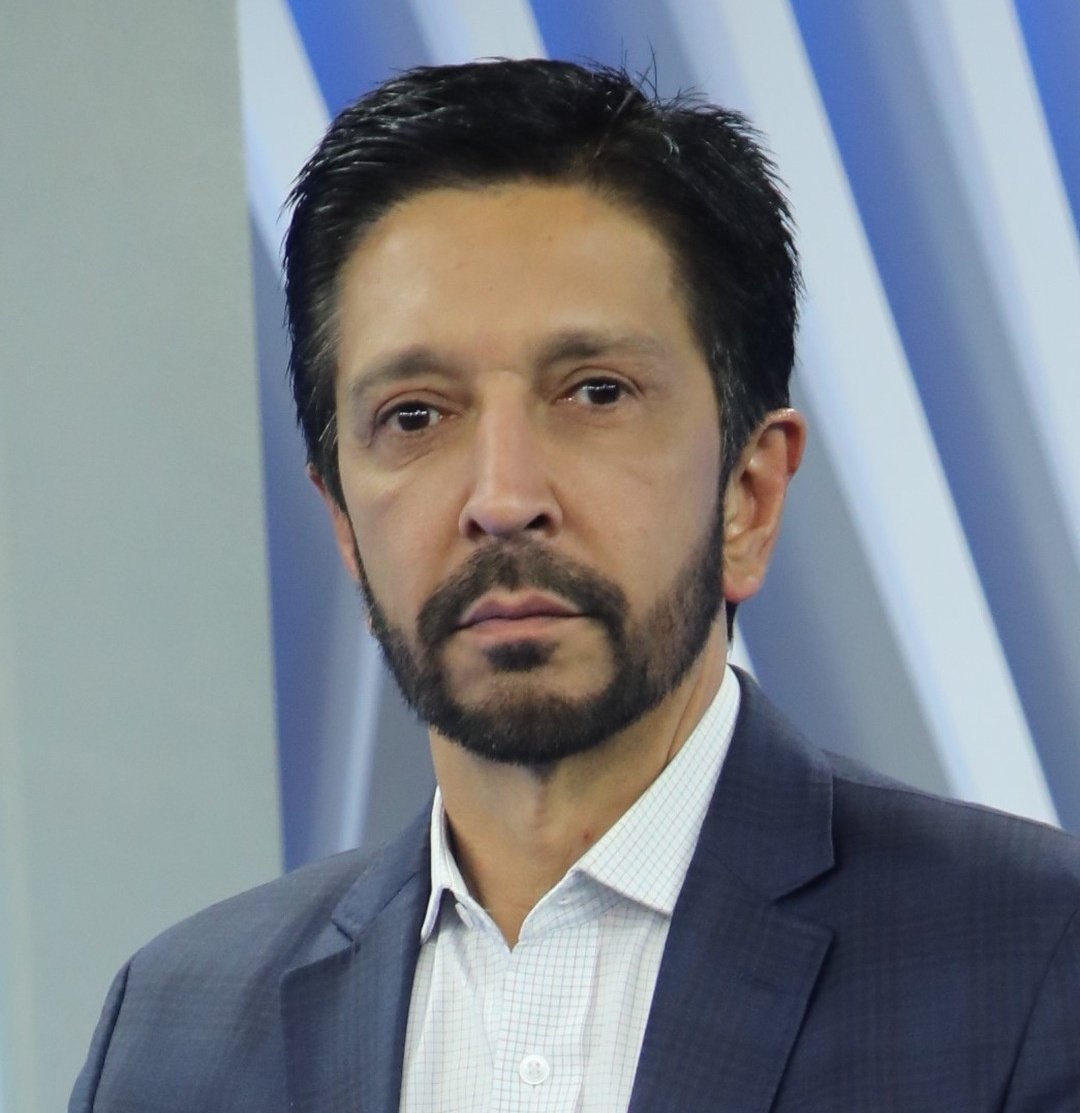 🚨 URGENTE: prefeito Ricardo Nunes negou remoção de árvore que caiu ontem e matou 1 pessoa no Campo Limpo, periferia de SP!

- Pedido feito pelo Condomínio Residencial Floresta de Campo Limpo, dias antes, por "risco iminente de queda", foi negado pela prefeitura

📰 Carta Capital