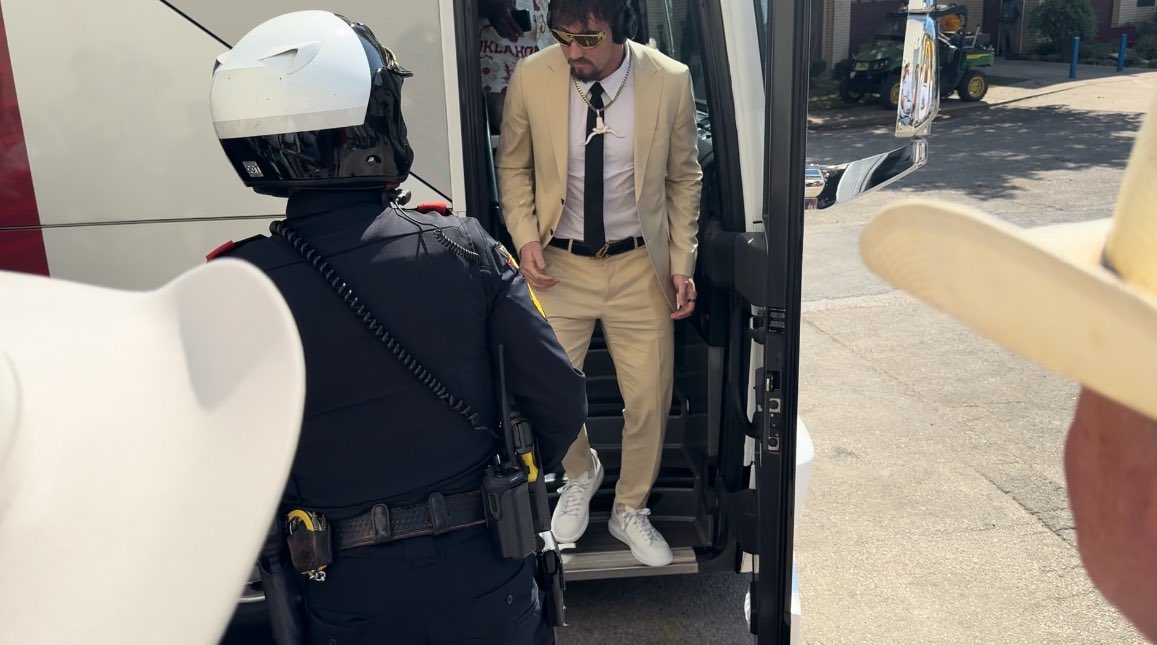 Eric Bailey tweet media