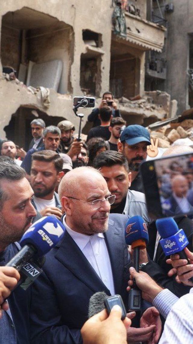 m_mahdiaghajani's tweet photo. بگذارید نوکیسگان ستادی مشغول جمله‌سازی با آفتاب و سایه باشند.
ما در بیعت مقاومتیم
هرکس دست جلو بیاورد، تعصبش را میکشیم!
#قالیباف https://t.co/xKhSW25XVv