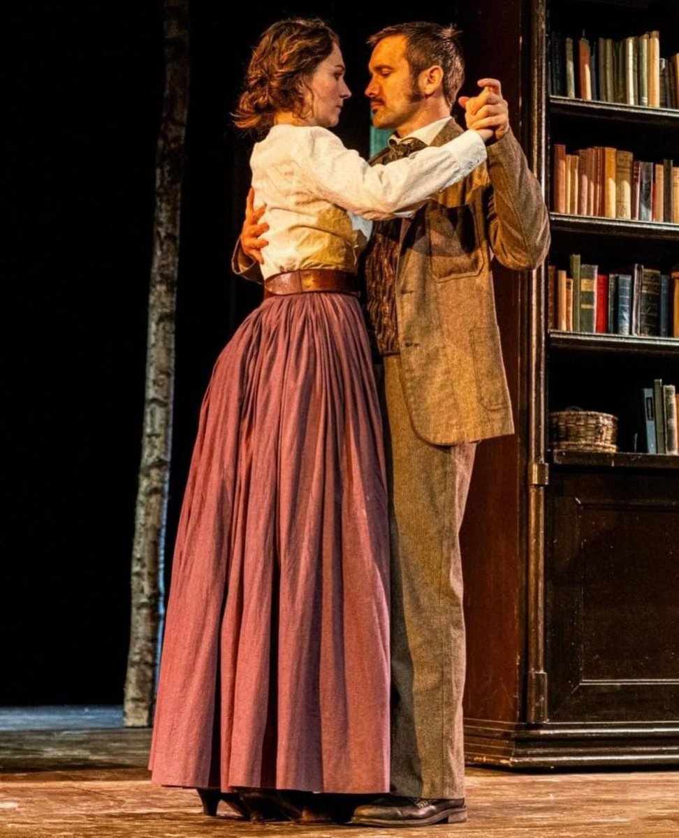 Erin Carter tweet media