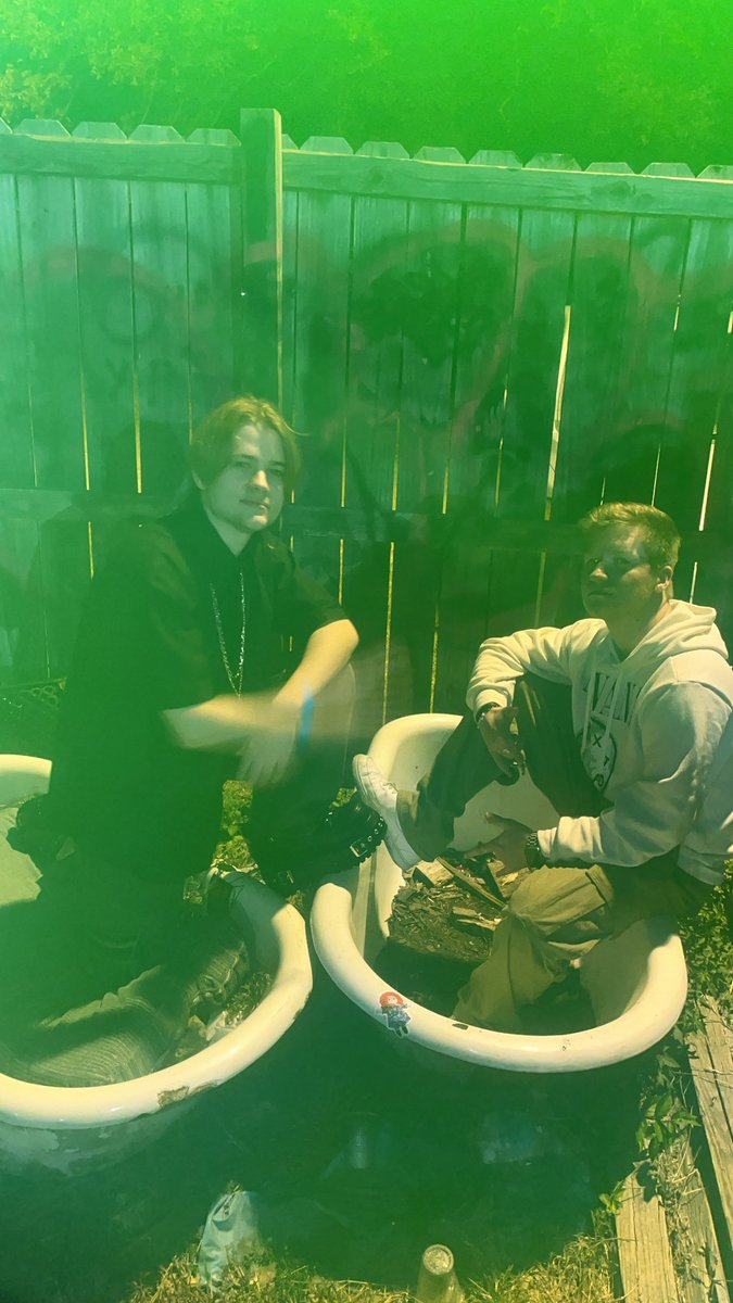 TheDonitus's tweet photo. Night was electrical, @ilikealice killed it 🔥 https://t.co/wxYGEfjNPD