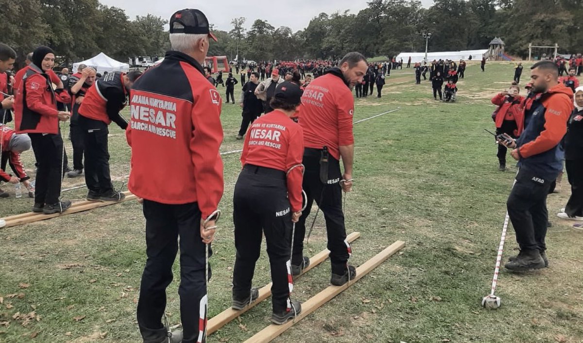 NESAR_SAR's tweet photo. 🏕️ Kamp

AFAD koordinasyonunda gerçekleşen “İstanbul Akreditasyon Koordinasyon Kampı” 2. Günü çeşitli etkinlik ve yarışmalarla tamamlandı.

#nesar
#nesarkampta
#searchandrescue
#sar https://t.co/SWFJbryjbV