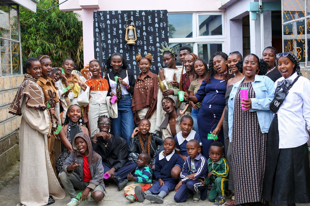 maishabynisria's tweet photo. An unforgettable photo session 📸with the brilliant team behind this captivating collection✨, joined by our amazing guests💐. As we gear up for a powerful close to the year, we’re excited to unveil the official launch of our exclusive Afropia collection🥳.Keep your eyes peeled https://t.co/OHSeOiz59E