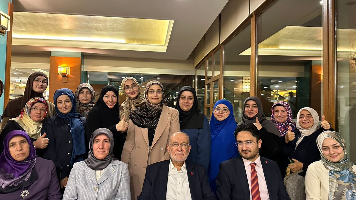 Kadın Gençlik Kolları Başkanımız Zeynep Demirkan, Saadet Avrupa Kadın Kolları Başkanlık Divanı ile birlikte, Genel Başkanımız Sayın Temel Karamollaoğlu’nun katılımıyla Saadet Partisi Kadın Kolları tarafından düzenlenen eğitim kampına katılım sağladı. #Gençlik #seninlemümkün