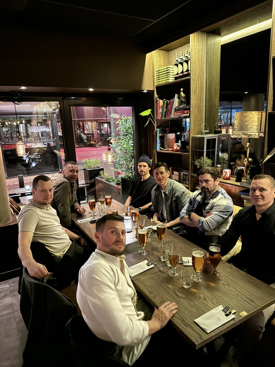 Handbollssverige: Hur många klubbar är representerade på detta foto?