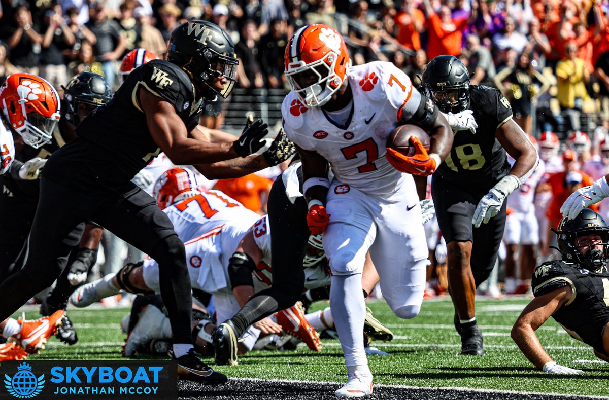 TheSkyBoat's tweet photo. Halftime in Winston Salem with No. 10 Clemson on top of Wale Forest 28-14 after capitalizing on 2 Deacs interceptions. https://t.co/Zz7h9tswm2
