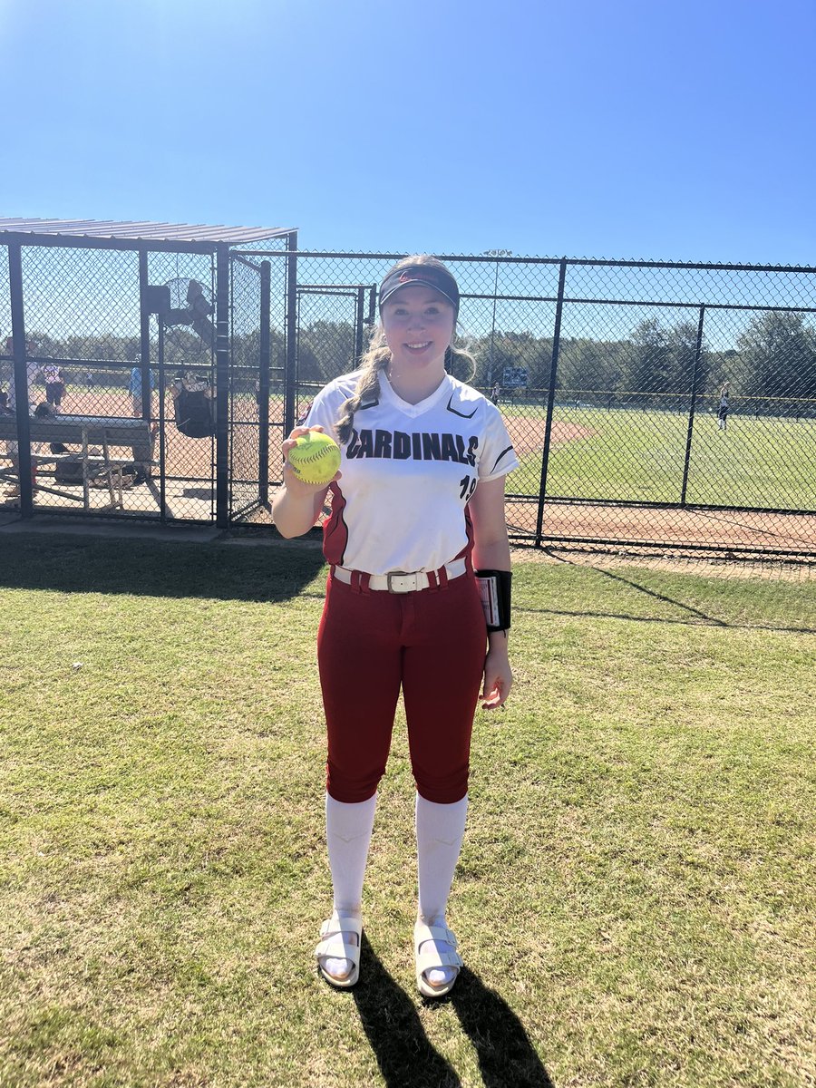 ‼️DINGER ALERT‼️ 
Olivia Wolf <a href="/owolf2026/">Olivia Wolf (2026)</a> with a solo shot dead center vs Team NC Tucker/Benson