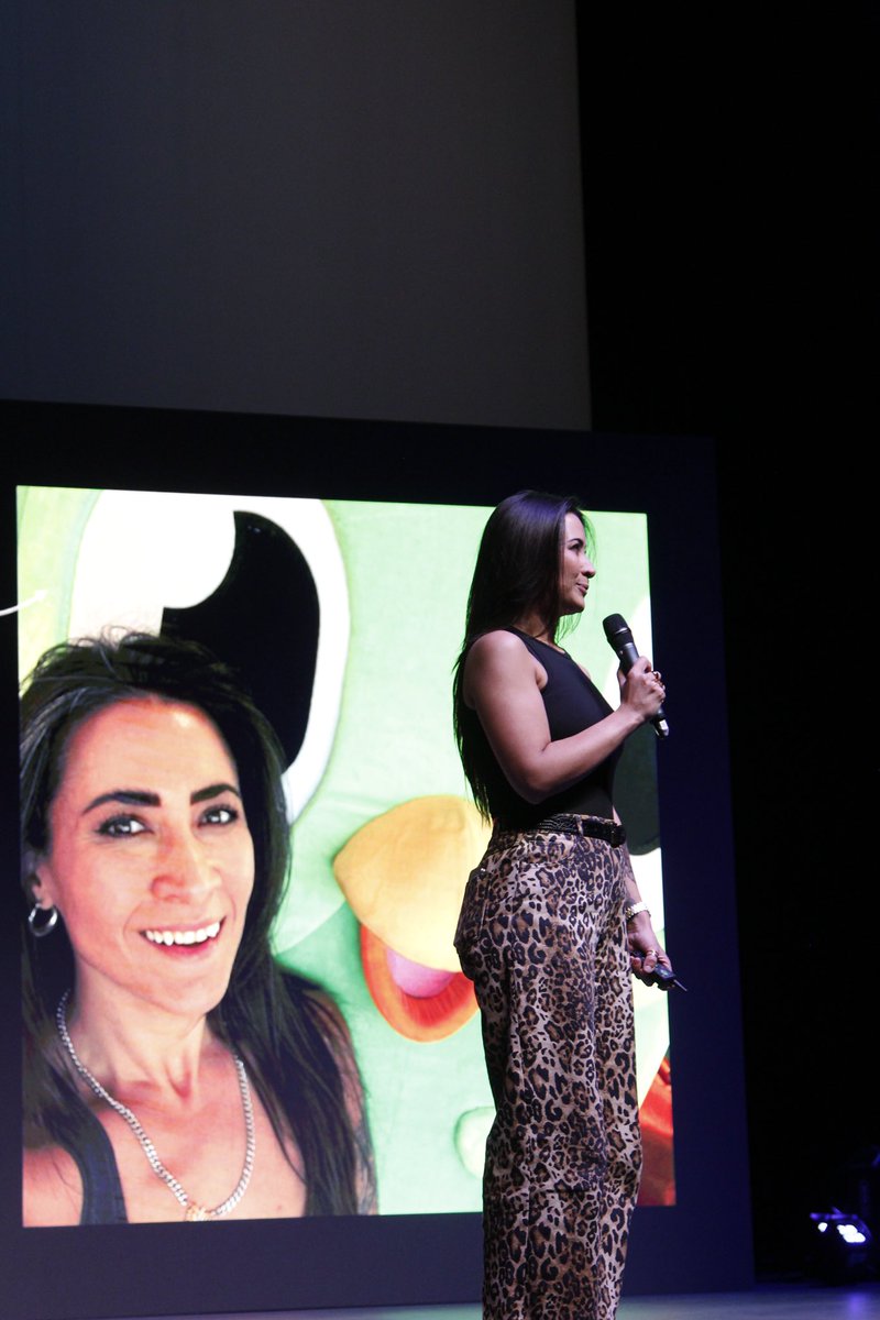 “Nuestro trabajo no es convencerte de aprender, es hacer que te orientes a Duolingo cuando decidas aprender” 💫🗣️

- Kim De Anda, Regional Marketing Manager de Duolingo Latinoamérica 💚🤩

#MktFest #MktFest2024 #Duolingo #Marketing