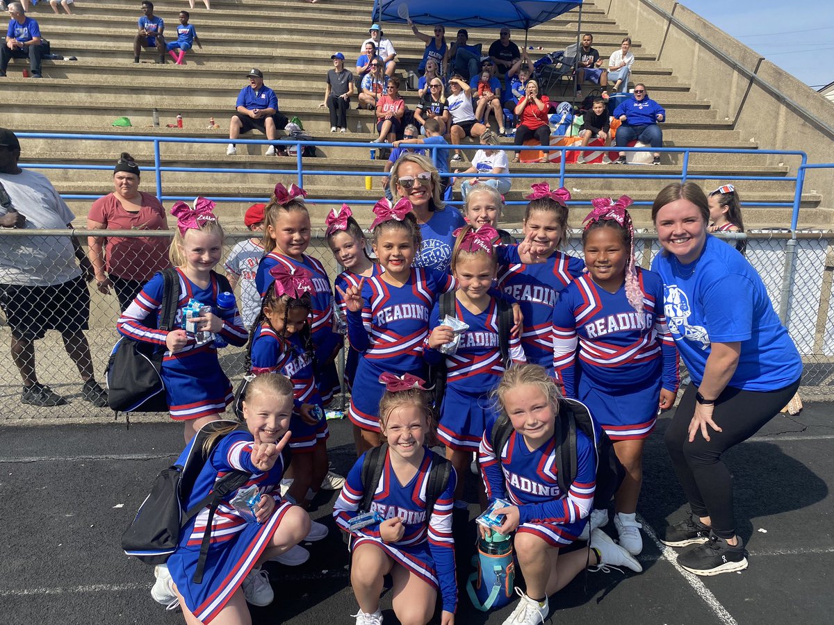 MrsEGrade3's tweet image. Let’s go Blue Devils! 💙🏈 #thirdgradebestgrade