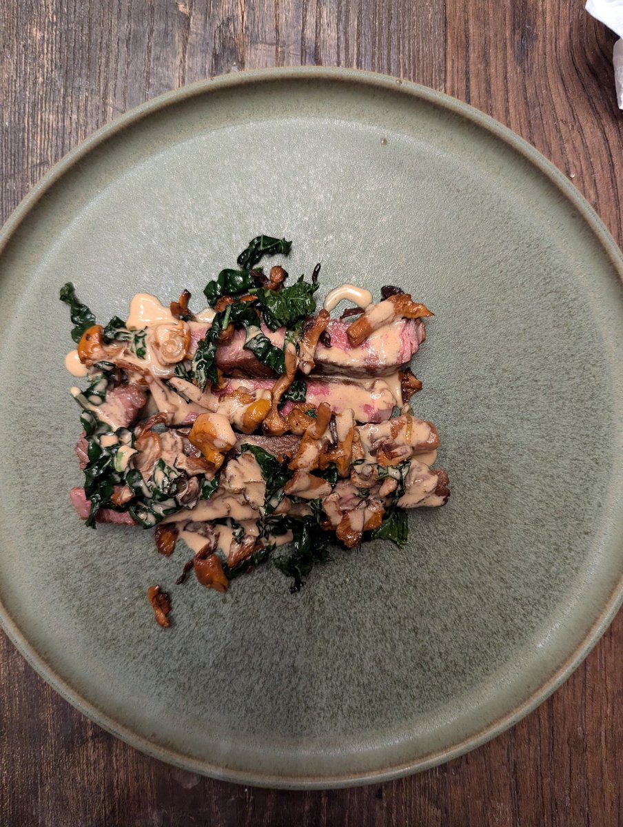 Kött och kantareller, vad mer behöver man?