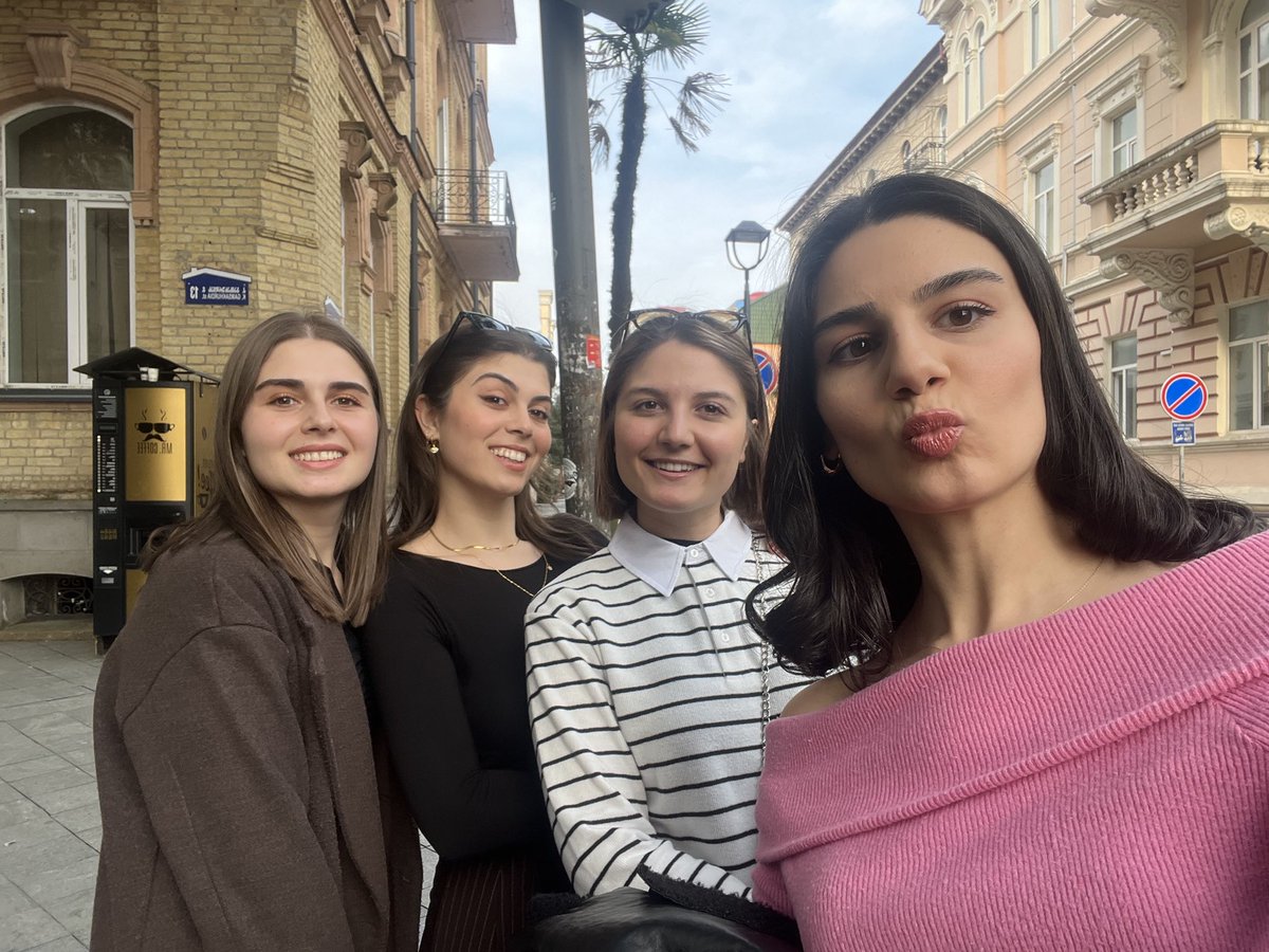 dilaraysdiary's tweet photo. I love us https://t.co/V5ne2O56nb