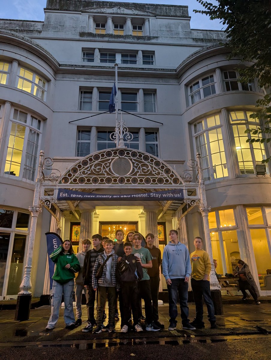 Our <a href="/AldermanHigh/">Alderman Peel High School (Wensum Trust) Official</a> <a href="/greenpower_team/">Greenpower</a> have landed safely in Brighton in high spirits - big thanks to Barry, Louise &amp; Kieron <a href="/scillitoeBros/">Scillitoe Bros</a> &amp; we've all managed to cram into a cozy Italian Pizzeria! Saluti! 🍕😀👍