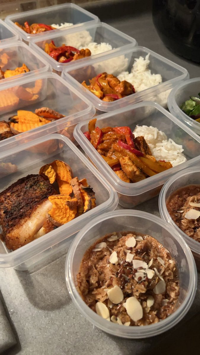 هلو هلو جميعاً
السبت؟ يعني ايشش بداية تجهيز وجبات الاسبوع وعودهه العلاقات💪🏽🫡❤️‍🔥❤️‍🔥