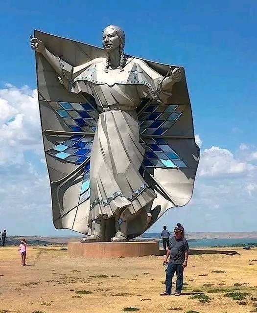 I don't know why this hasn't received more publicity, but this fifty-foot sculpture was unveiled recently in South Dakota.
It's called 'Dignity' and was done by artist Dale Lamphere to honor the women of the Sioux Nation.