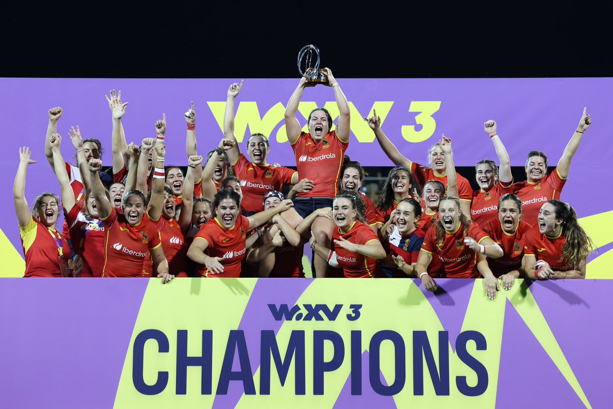 ferugby's tweet photo. 𝐂𝐀𝐌𝐏𝐄𝐎𝐍𝐀𝐒 @WXVRugby 3️⃣🏆 

#LoQueNosUne | #LasLeonas https://t.co/8ebCuna3SY