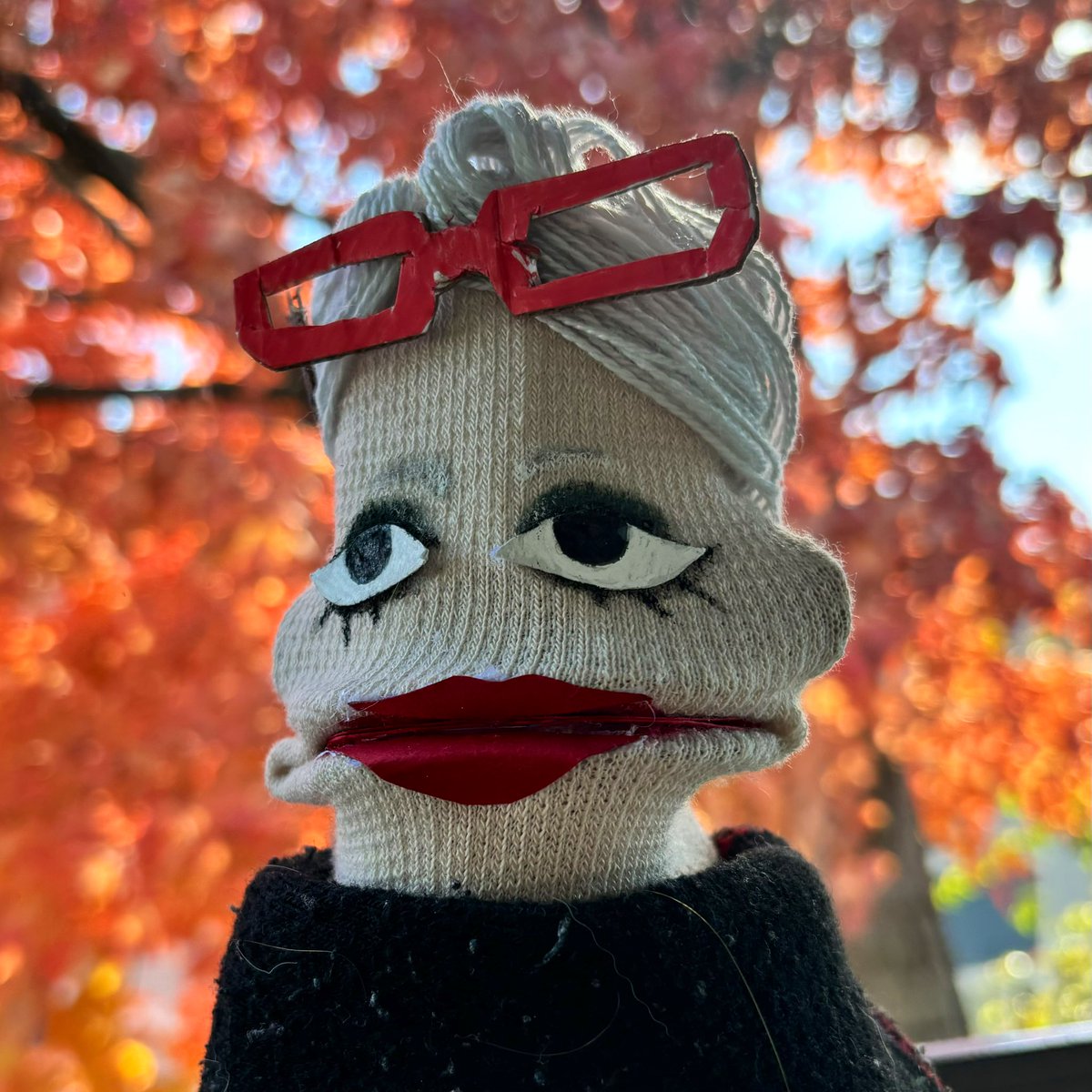 pocket_prawn's tweet image. my magnum opus; jeannuppet