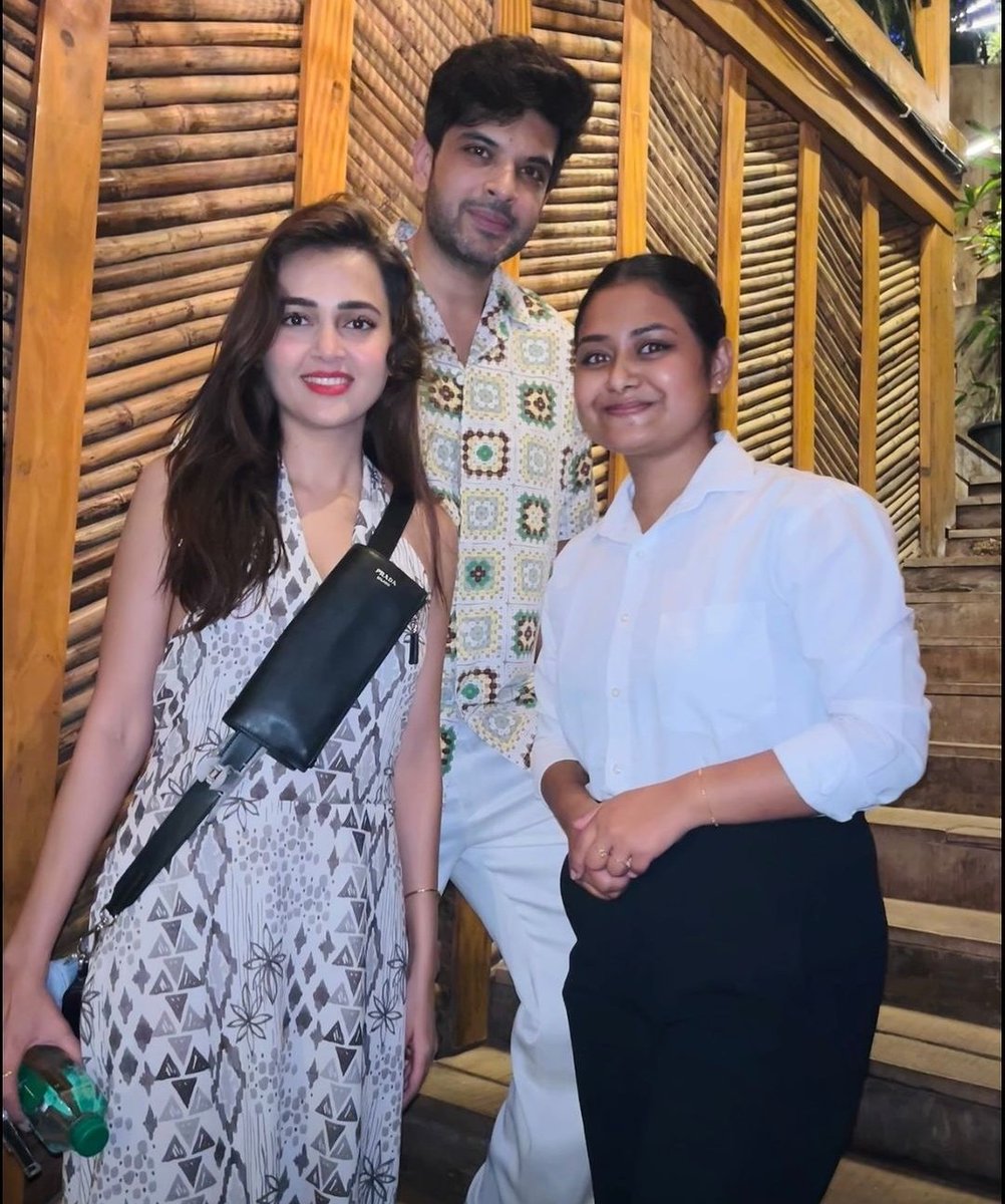 TejRan looking absolutely adorable together! Wishing them all the happiness and love.

#TejRan #KaranKundrra #TejasswiPrakash #CoupleGoals #TejRanFam