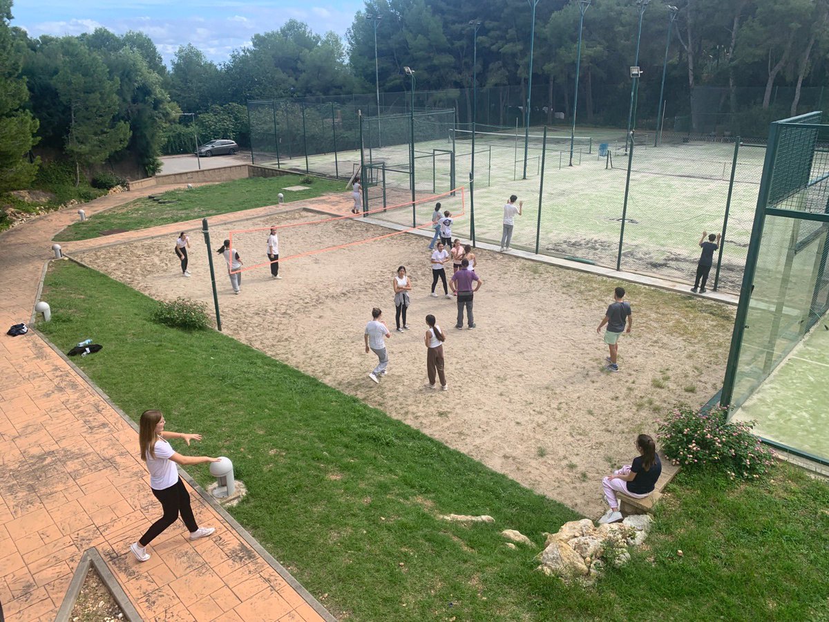 Col_Maria Rosa Molas tweet media