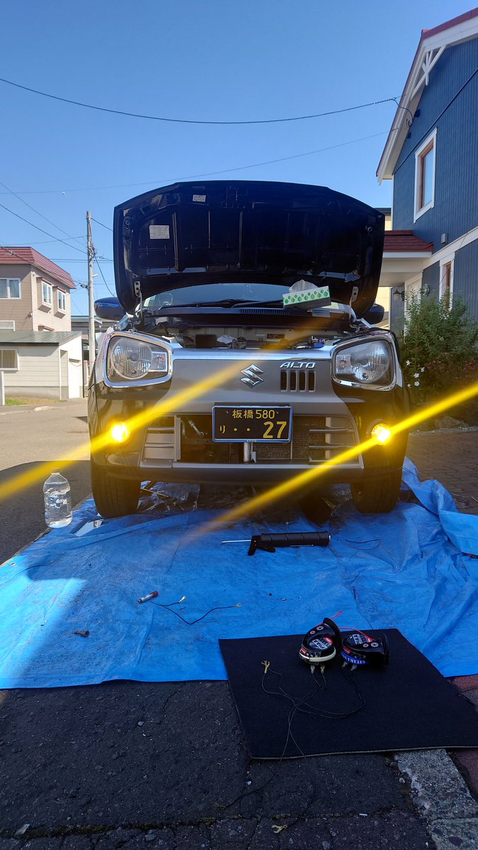 IPFのLED電球付けてやったたわ(^^)後付けだけどこれ中古で1万3千円で本体もIPFフォグランプ。配線も綺麗に引込んでスイッチまで取り付け完了。消灯時のゴースト感も特にいいね🚘️ 板金塗装から帰ってきて全バラシしてコツコツやったら1ヶ月掛かってる💦　#アルト ＃ALTO
