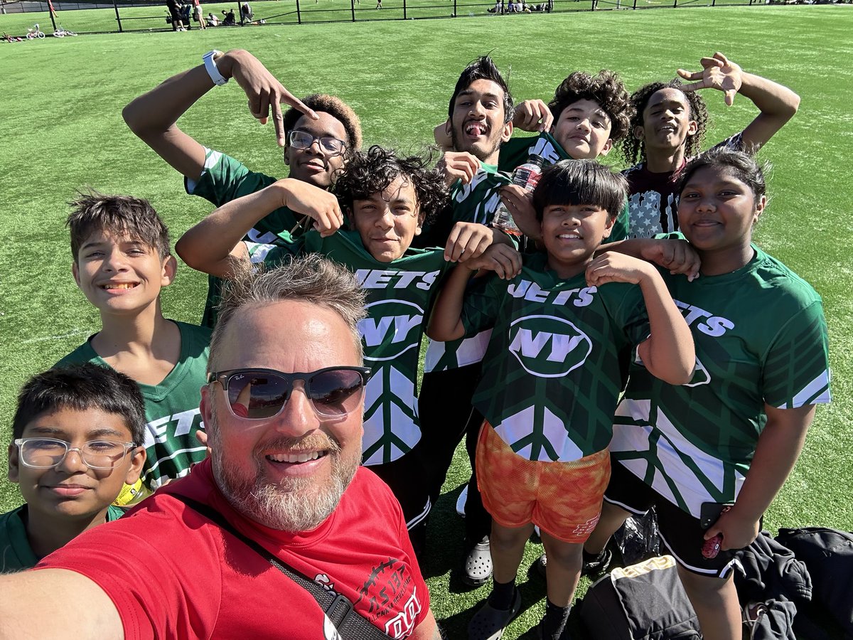 Thank you <a href="/NYCParks/">NYC Parks</a>, <a href="/NFLFLAG/">NFL FLAG</a> and the <a href="/nyjets/">New York Jets</a> for allowing us to participate in your fall flag football league… Our students had an incredible first day of games, going 2-0. 

<a href="/Principal_Trin/">Pamela Trincado</a> <a href="/D27NYC/">Community School District 27</a>
