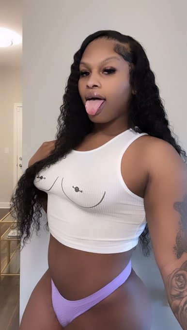Watch Head Huncho 😋's leaked NSFW photo on TwXstars