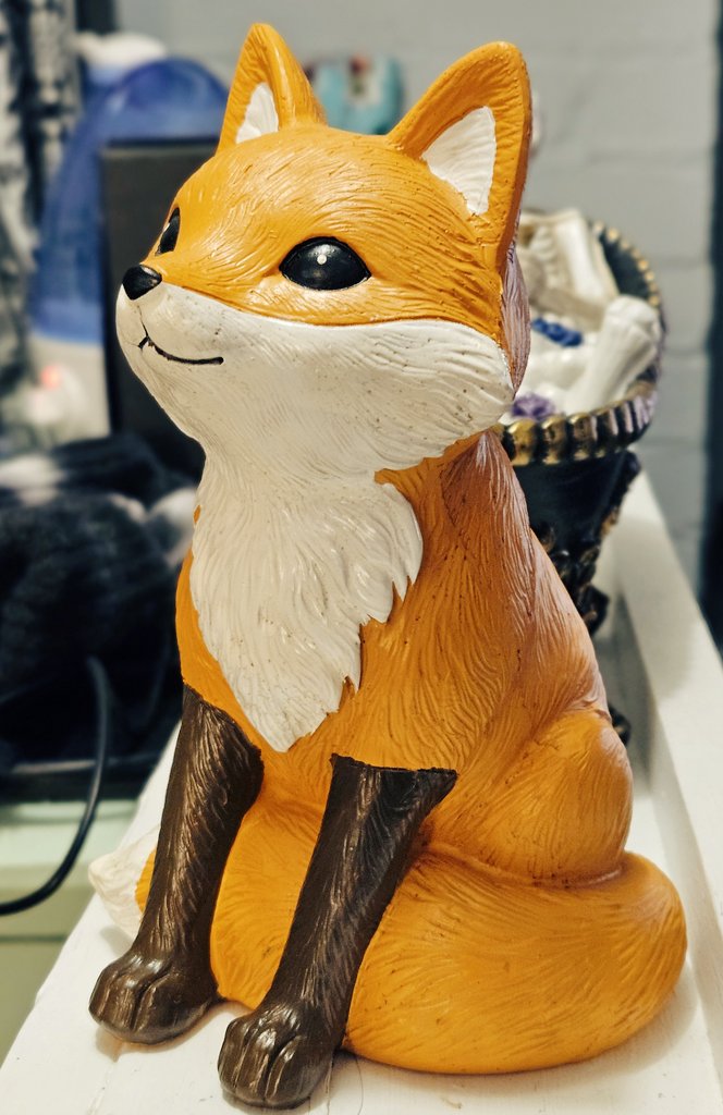 sakuraskreet's tweet photo. Make sure you say hi to Roger! He is new and a little shy, so make sure to welcome him!! https://t.co/ufg1rdygc5