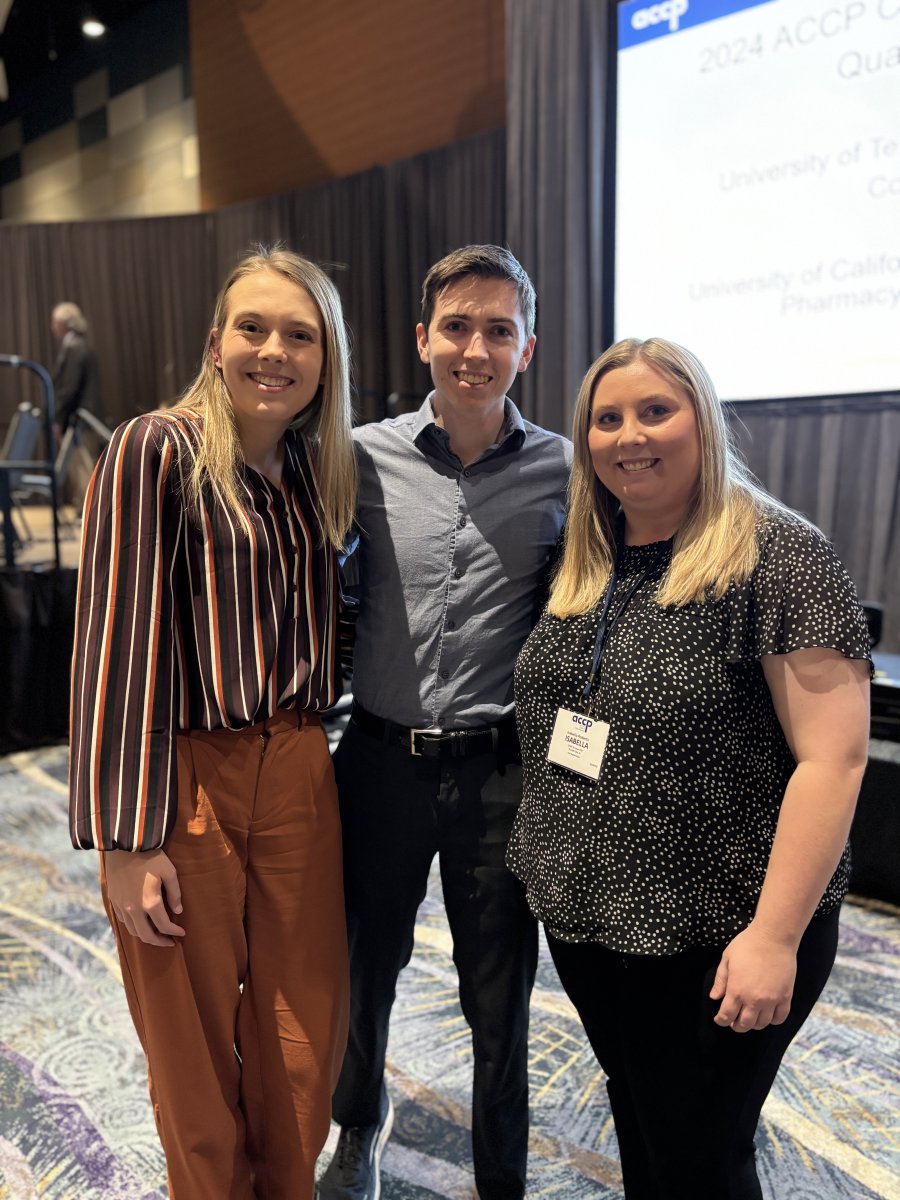ACCP's tweet photo. University of Health Sciences and Pharmacy in St. Louis, St. Louis College of Pharmacy will advance to the semifinal round of #CPC24! #ACCPAM24 @uhspedu https://t.co/8wCamLDRmk