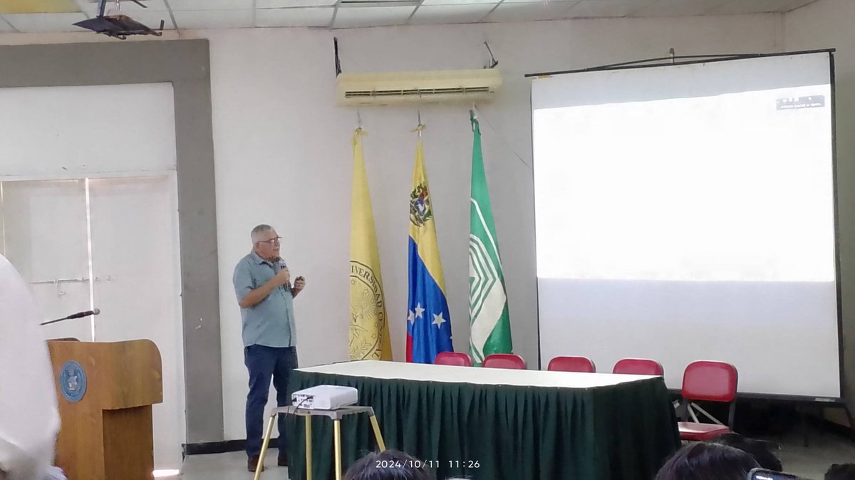Ayer se realizaron las charlas sobre Bioeconomía en la #Fagro #UCV con la participación de <a href="/fusagri/">Fundación Servicio para el Agricultor (FUSAGRI)</a> y el destacado IICA <a href="/santiagoclavijo/">Santiago Clavijo</a> con interesantes ponencias en esta primera ronda