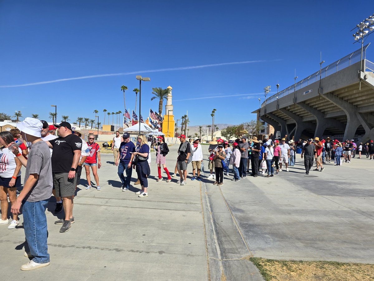 CognitoStream's tweet image. Coachella,California! #Coachella